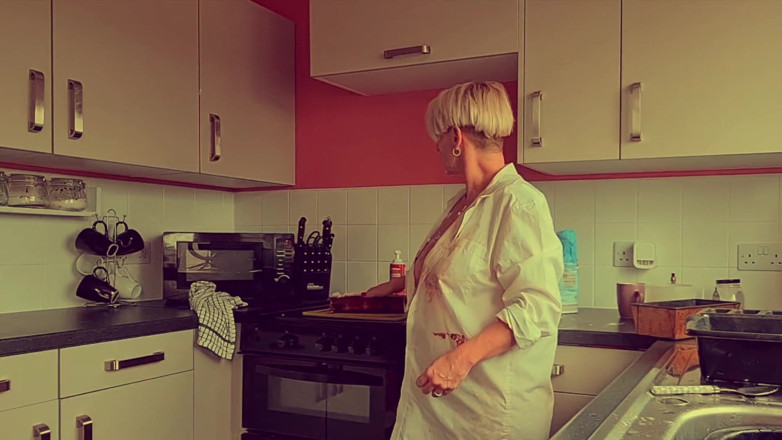 Kylie Britain Adventures: Großbritanniens nass und feucht backen ab