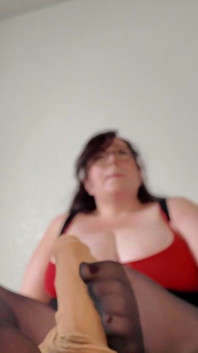 MILF Pantyhose Smelly Mesmerizes You 2
