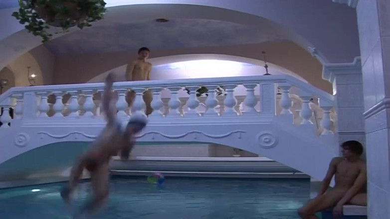 Boys boyz: Вечеринка у бассейна твинка заканчивается взрывом спермы - буккаке, глубокие глотки и оргия хаоса