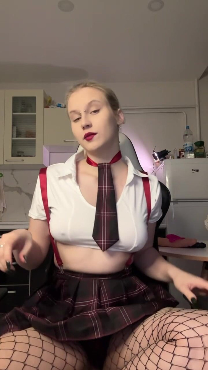 MertyXXX: Palę jedno po drugim