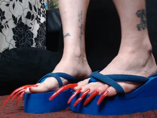 Abby Anna: Extreme long long red toenails