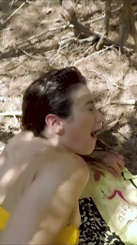 Valentina Bianco desnuda follada duro en la playa
