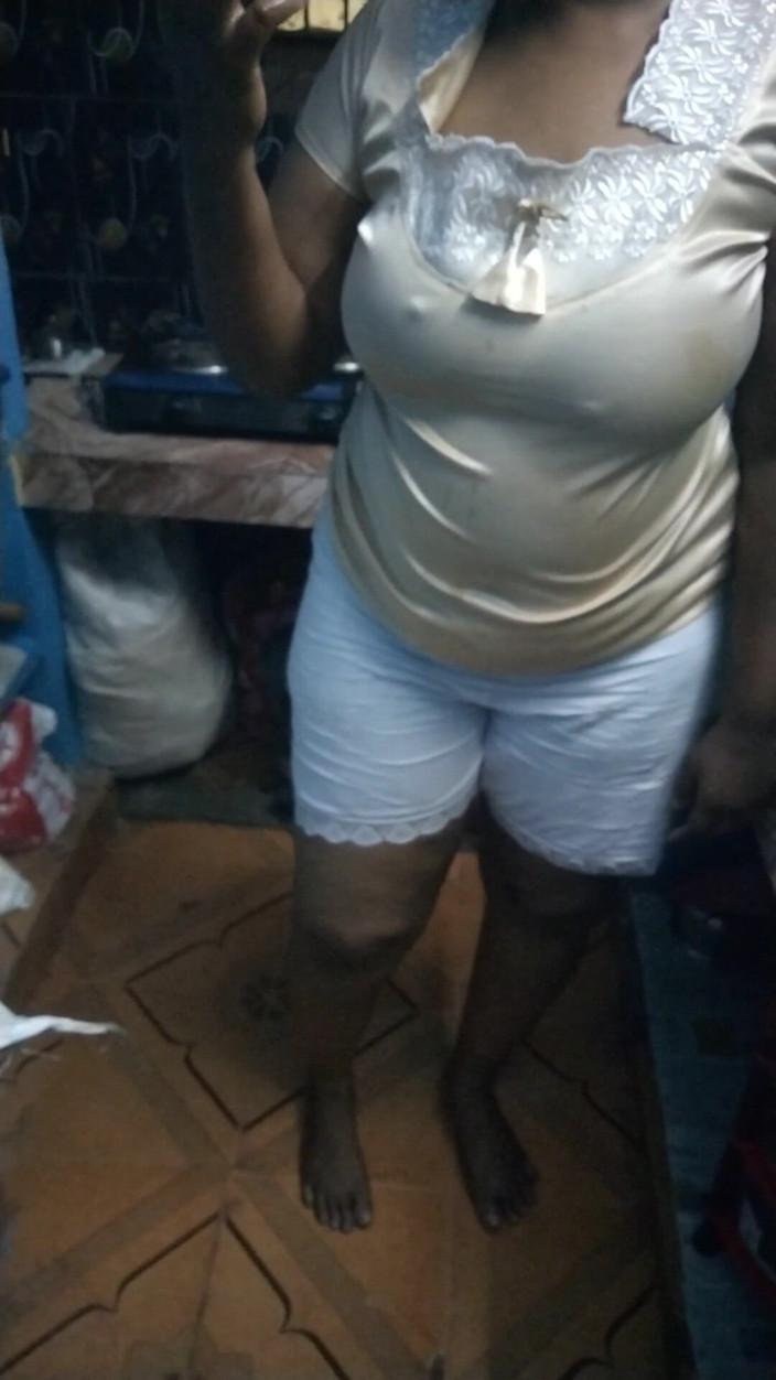 Benita sweety: Chubby Nipple