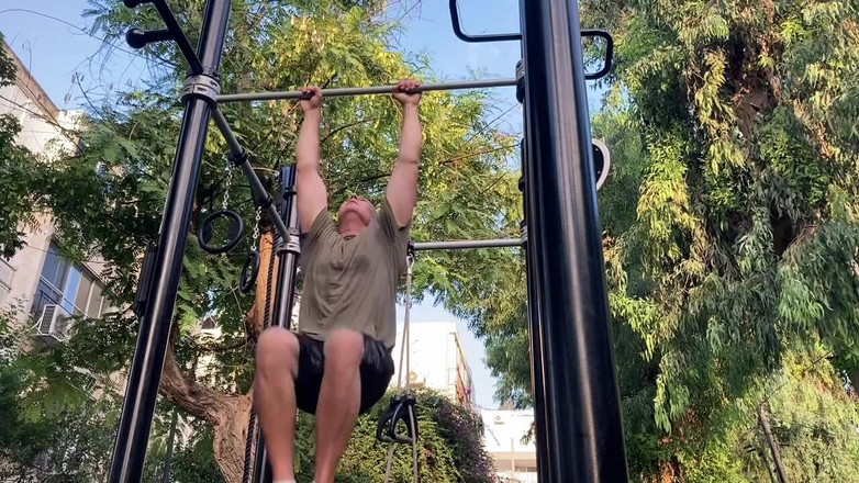 Alex Igogo: Saya akan mengepam diri saya dan pergi melancap.