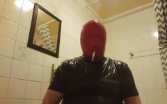 Messing in Red