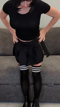 Introducing Lola - She's Kinda Goth