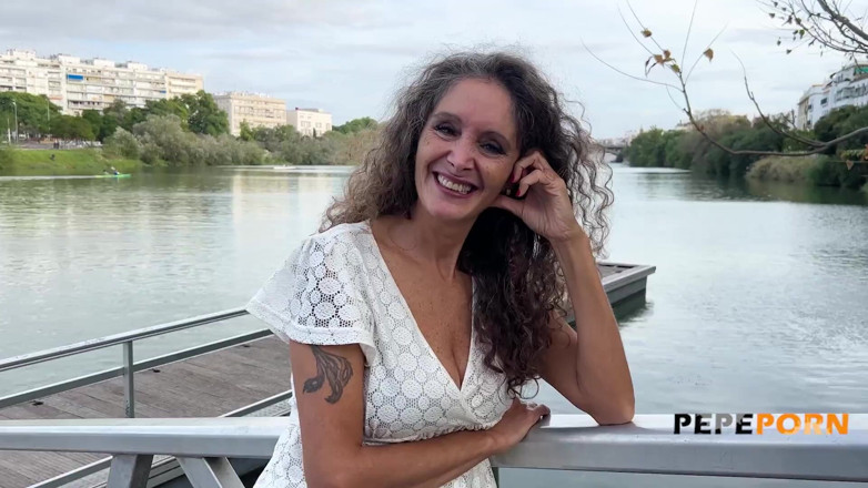 PepePorn: Disfruta Mavi de 40 años, que es muy pervertida