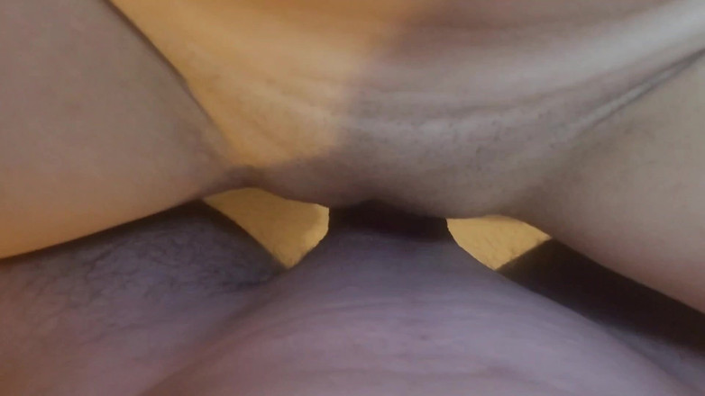 NaughtyHarmony: Mírame tocar mi apretado coño, antes de que mi novio...