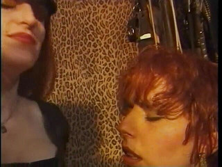 Tirrany Girls: Její trestaná děvka miluje, když se s ní manipuluje