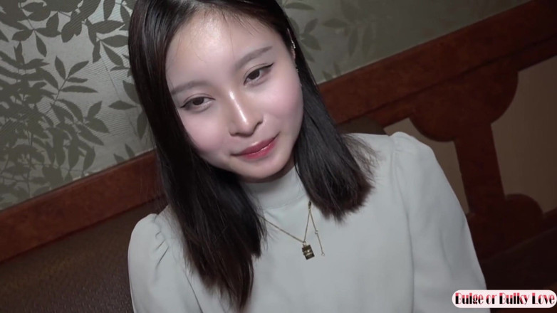 What type of JAV do you like: Te schattig amateurniveau veel te hoge creampie-seks met Yosono vanavond