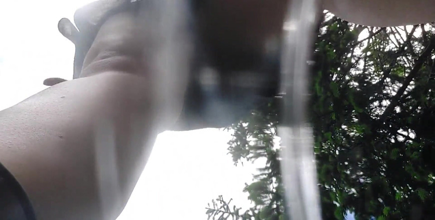 Nicoletta Embassi: La tua sorellastra piscia sulla tua faccia in un parco...