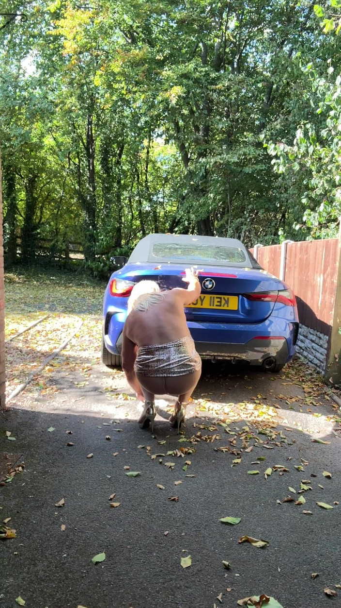 Kellycd2022: 골드 레오파드 프린트 드레스 탄 팬티 스타킹과 힐 S의 섹시한 크로스드레서 Kellycd20222