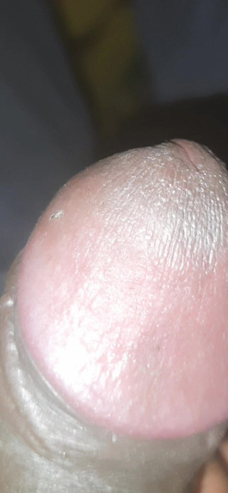 Lubina45: Bir adam gizliden gizliye kendi şehvetli ihtiyaçlarını keşfediyor.