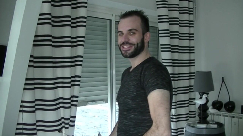 BAD BOYS FUCKERS FROM FRANCE: Disetubuhi oleh surpruse oleh arab seksi untuk natal