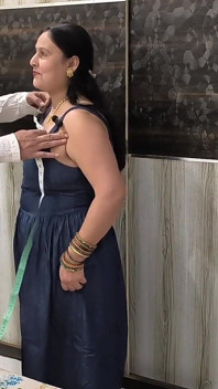 Puja Bhabhi Fuck with Tailor for Stitching a Dress Free of Cost