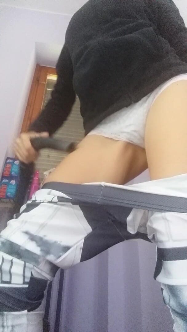 savannahamatoriale: Je to tak sexy Vacuumin!