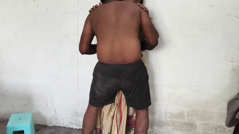Indian IFS: Mẹ kế ăn bánh con trai riêng tham gia phần 1 của...