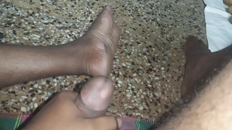 Hungry cliff: Indiana menina amiga com beijos e chupando buceta buraco