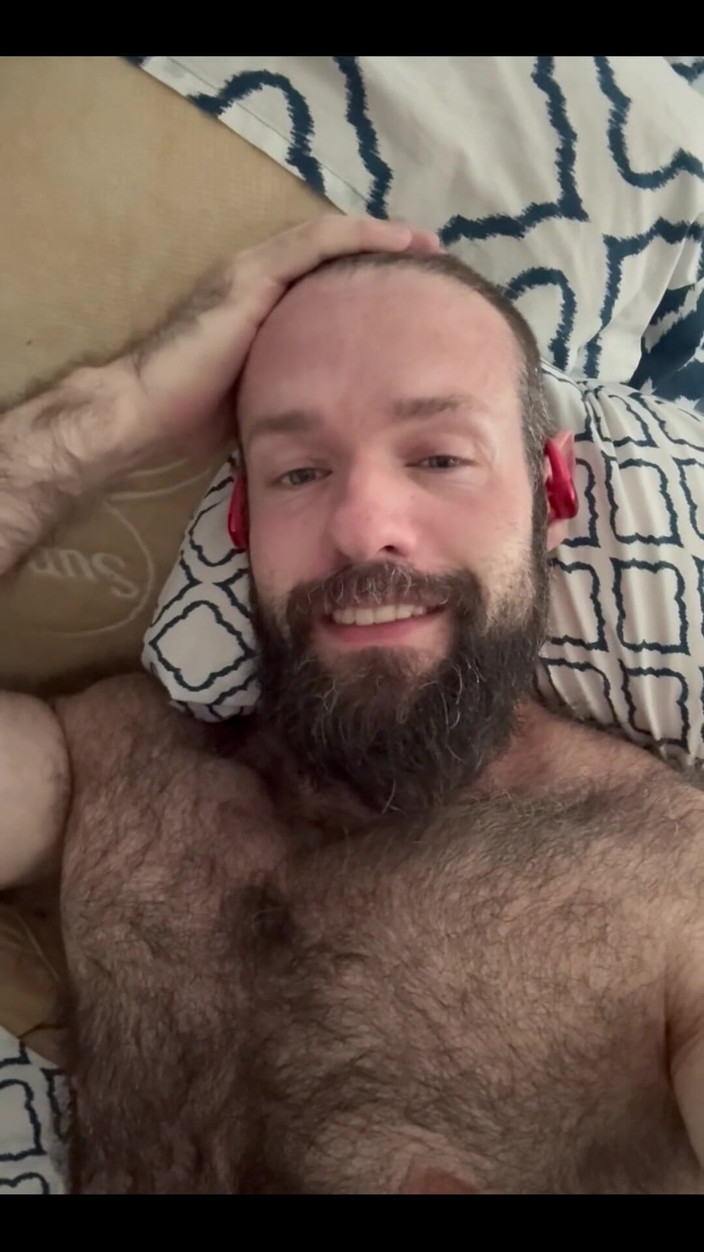 BeefyCanuck: Heya! ¡Actualización del canal del Mes del Orgullo!