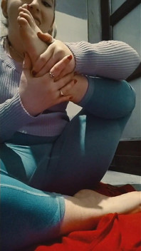 82 Licking and Sucking Feet 2