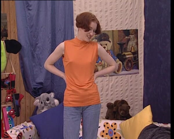 YOUR FIRST PORN: Sonja Spielt Mit Ihre Fotze - Sonja Plays with Her Pussy