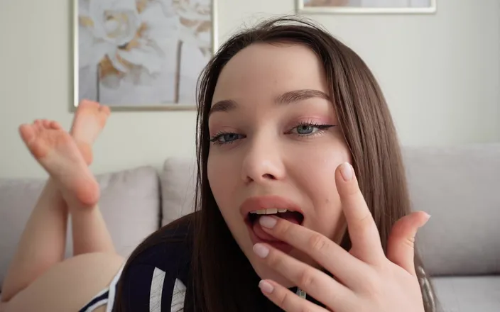 Arina_Love: Young Stepmom Masturbates with a Butt Plug in - Moaning, Fingering &amp;...