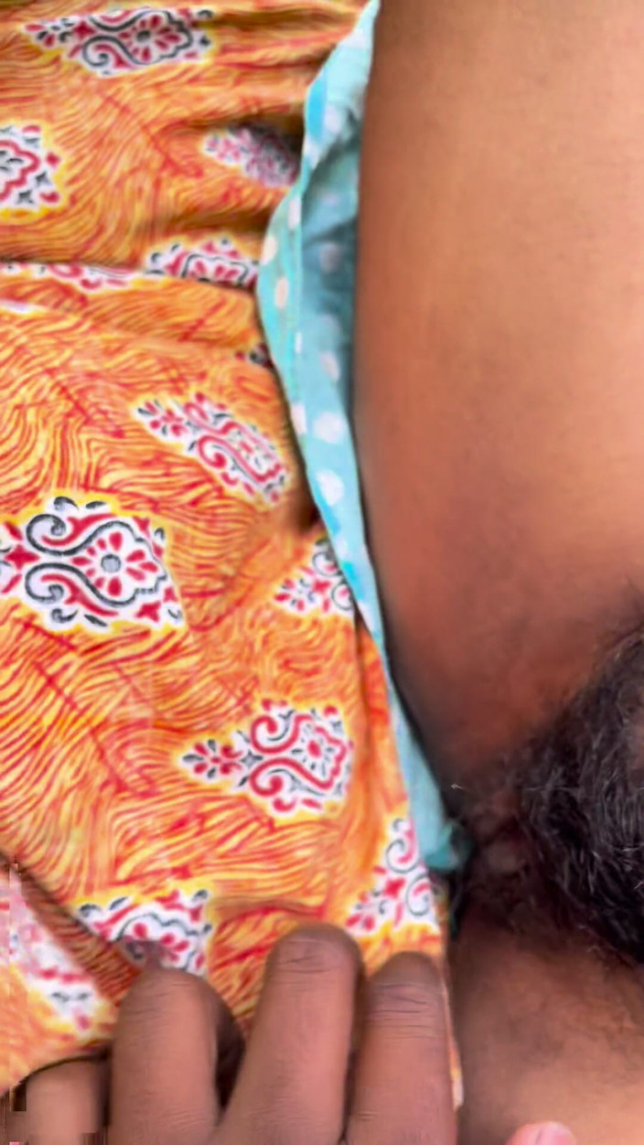 Nethulk: Cute Sri Lankan Amateur Girl Solo Masturbation with Eggplant Kella...
