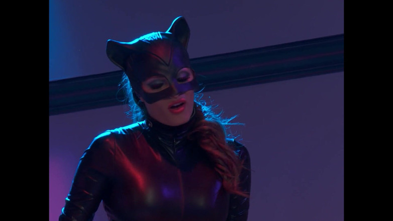 XTime Vod: Het is Catwoman's tijd om een lul te krijgen