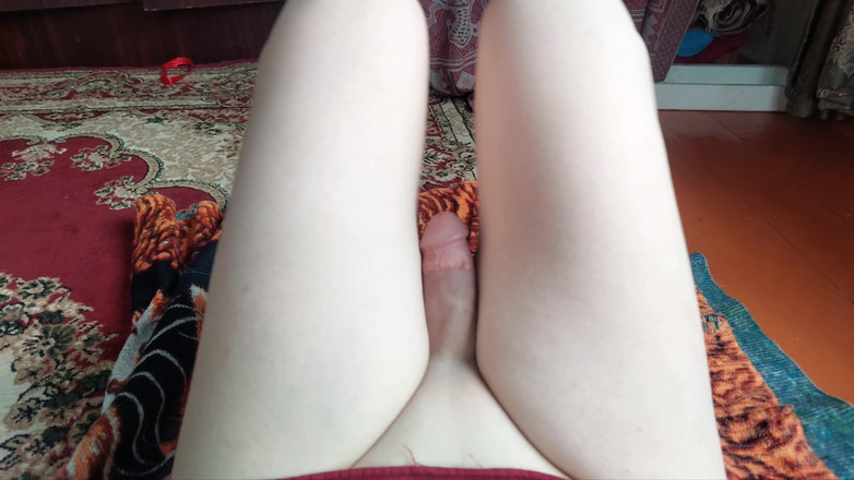 Kitty_Cross: Youtube Modelo crossdresserkitty hands free the most white legs cumming...
