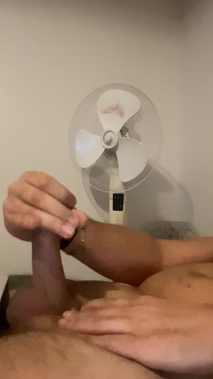 Hibou: Bi Eats Her Own Cum