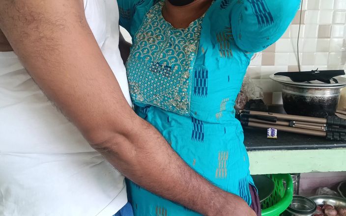 Mysoremanju: Romansa hot adik tiri di dapur