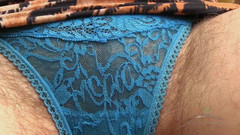ATK Hairy: Olivia Jones mutlu izlerine biraz dikkat çekiyor