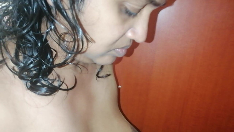 Tina Baby: Neibor milf - se veste para voltar para casa antes da...