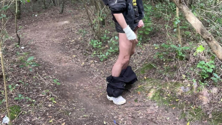 AmateurBoysPissing: Bir hayranın dileği: Hayranlarımızdan biri Simon Pee'i canlı görmek istedi