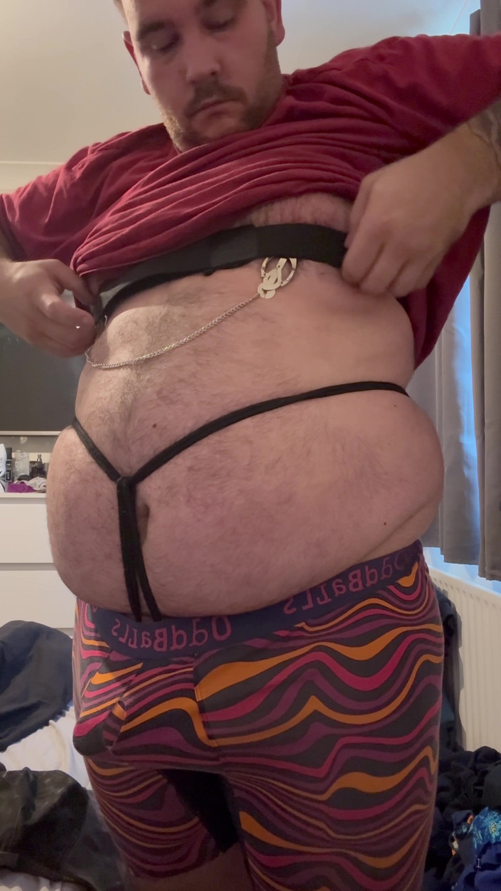 Shaun Cbt: Těžké otroctví ptáka se svorkami na bradavky