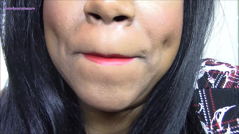 Josie4yourpleasure: 매트 아이코닉 HD의 빨간 입술