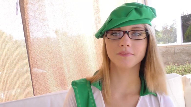 Perv Milfs n Teens: Hannah Hays Is Just A Horny Slut In A Cute...
