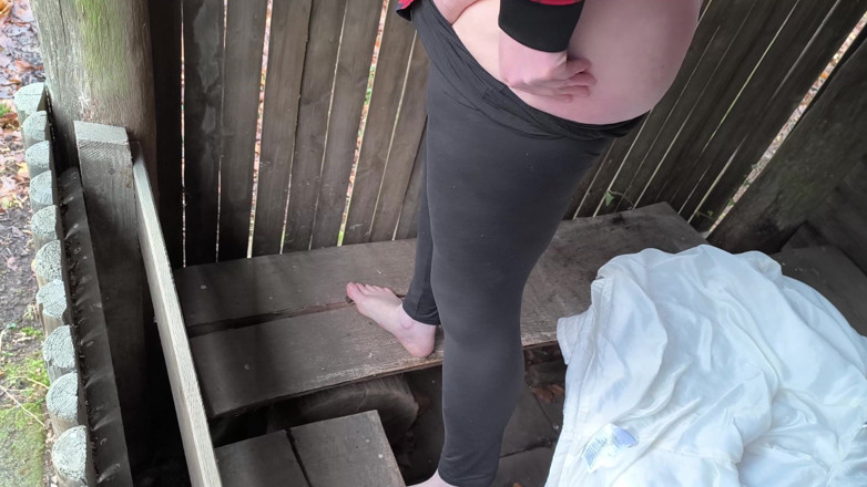 Bouncy Tits Action: Memukul keras Antara Kaki Lagi Dan Lagi