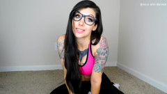 Stella Von Savage: Ballbusting Storytime - Příběh CBT