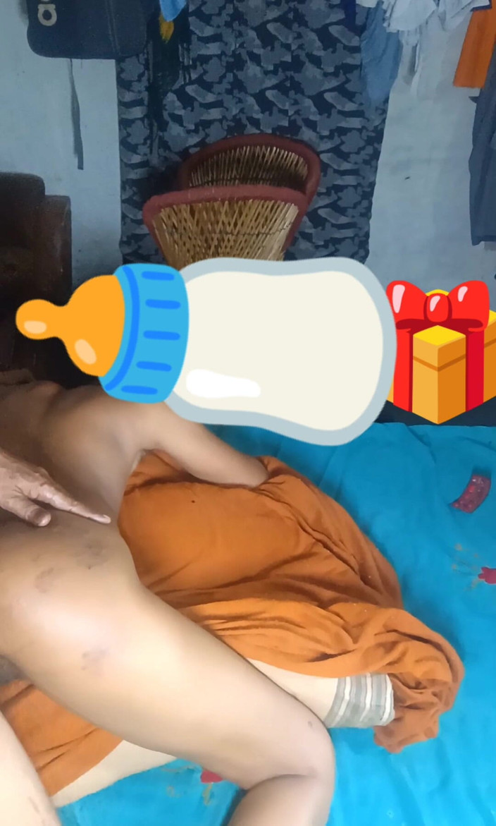 Mrandmrsvema22: Oh Tuhan kongkek pantat ketat saya – dubur babhi yang sangat...