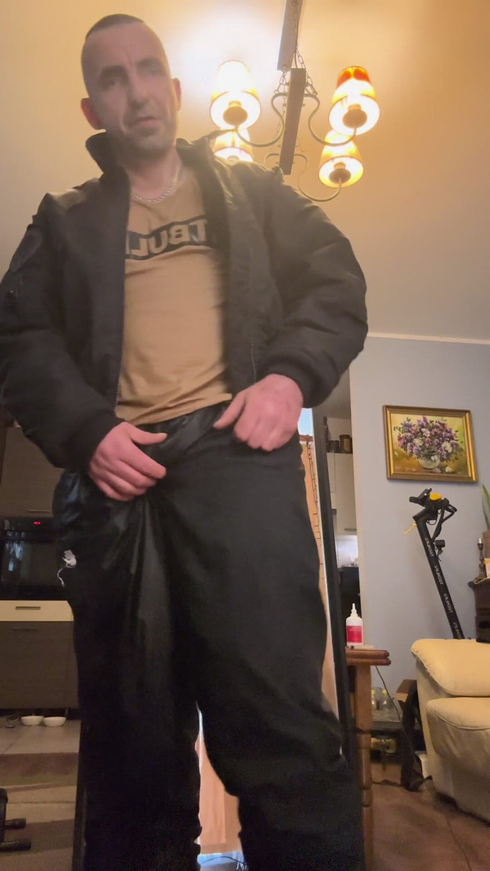 Ditrypig fetish: Kibol con maglia bagnata