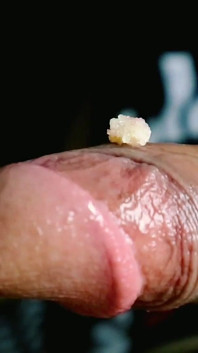 Çilek ve döl kremalı pasta. Yemek ve sperm fetişinin incelikli hikayesi