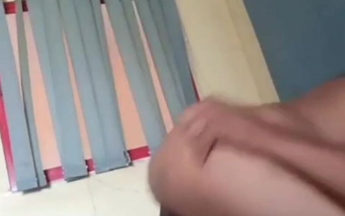 updatingbugs: Desi przyrodnia siostra sama w domu