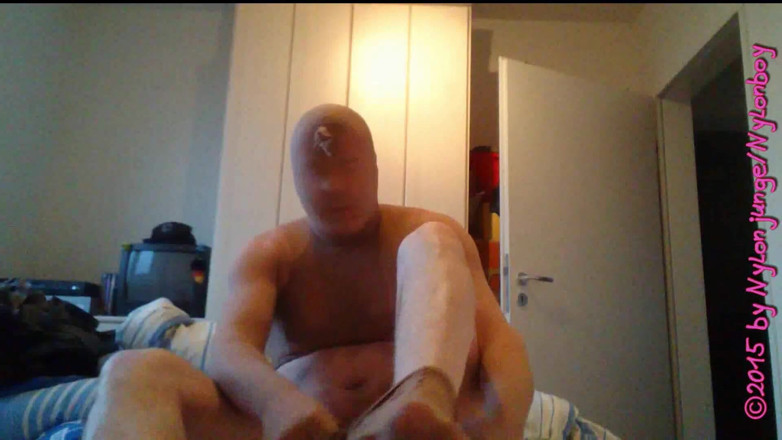 Carmen_Nylonjunge: Instructions: Pantyhose Encasement