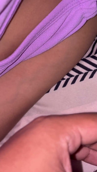 Iubita indiancă sexy caută dragoste de la iubitul ei pentru pizda ei mică