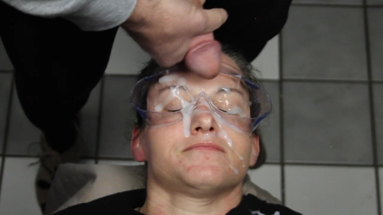 Dirty Dees: Ultimele ejaculări faciale ale anului cu Dees cea murdară