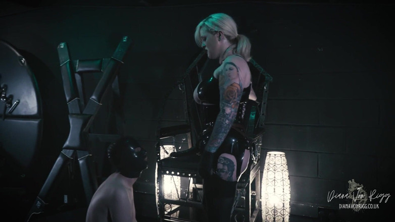 Diana Von Rigg: Deep Anal Pegging in Her Dungeon