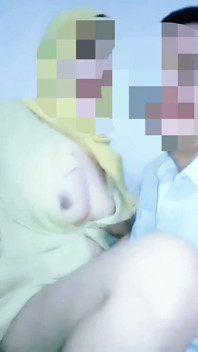 Lo que es más viral es ese joven buguru y padrastro mayor que son lo suficientemente viejos como para estar cubiertos de buguru