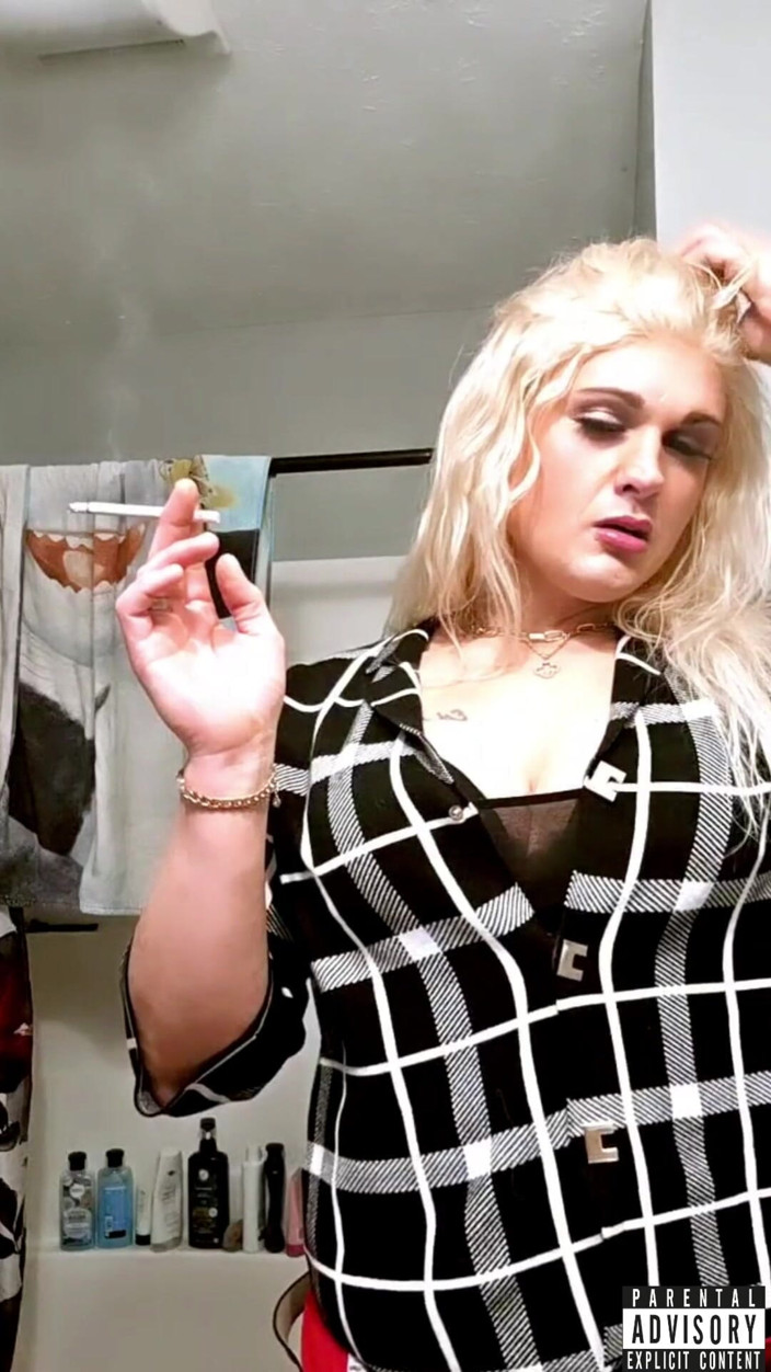 Darkfetish2k: Sexy fetiš kouření 120