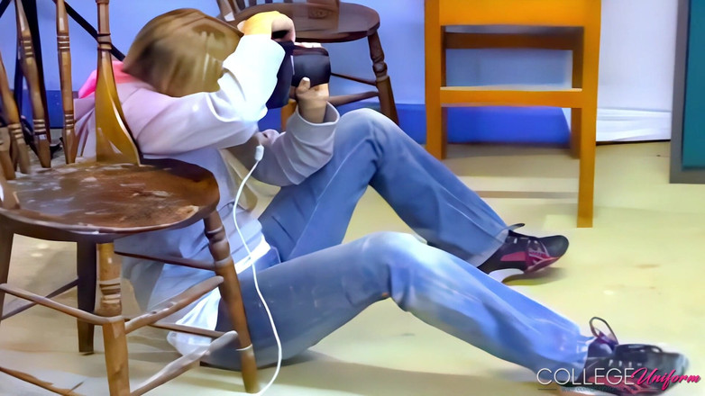 College Uniform: Fotografering med Candice Collyer, Hayley-Marie